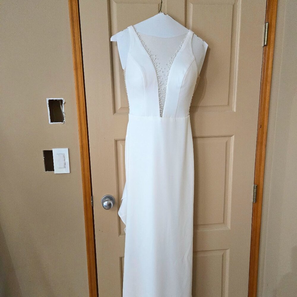 Essense of Australia Wedding Dress Style D3763 - Picture 7 of 15